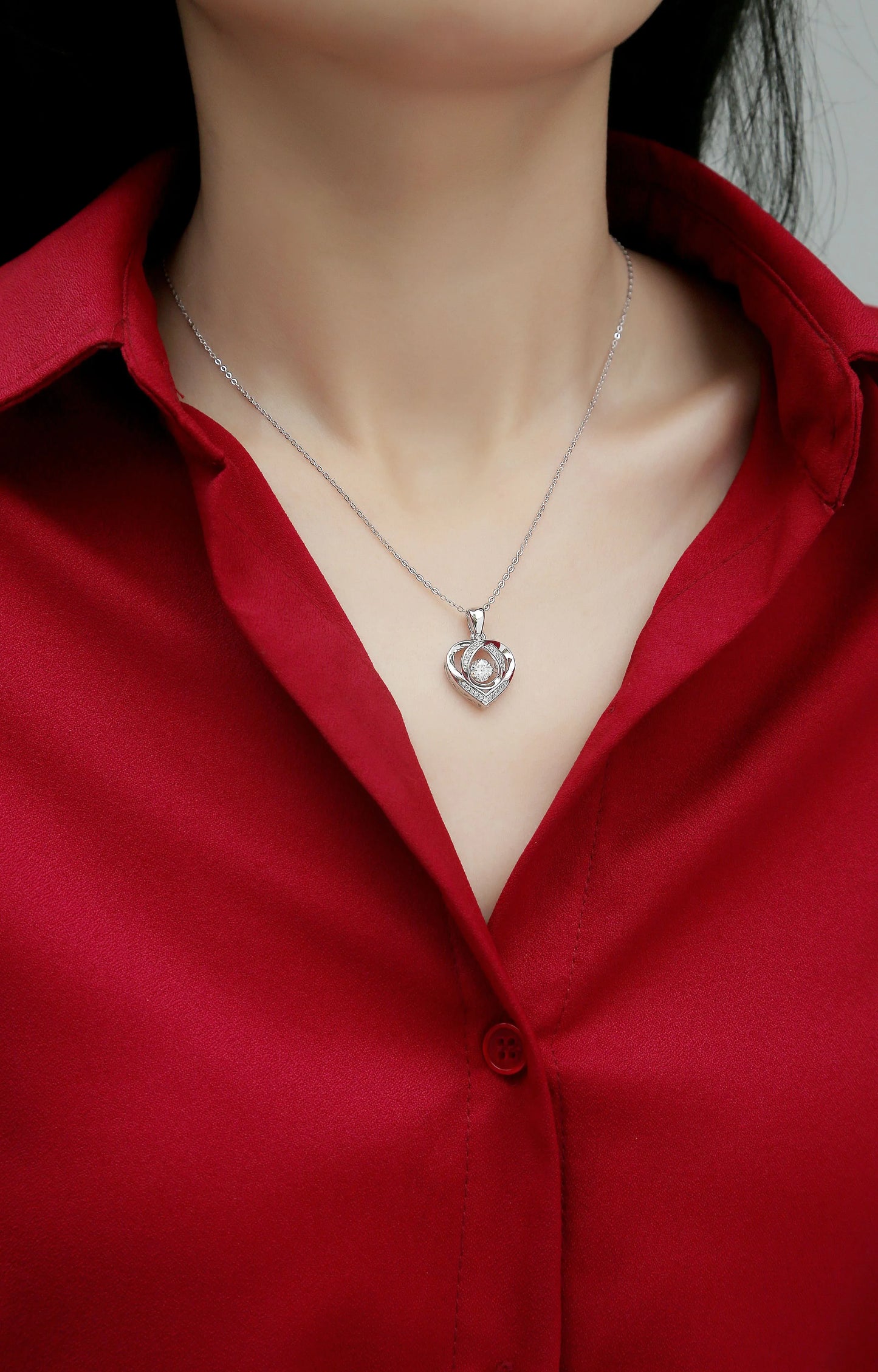 VTX Reverie moissanite diamond pendant necklace set