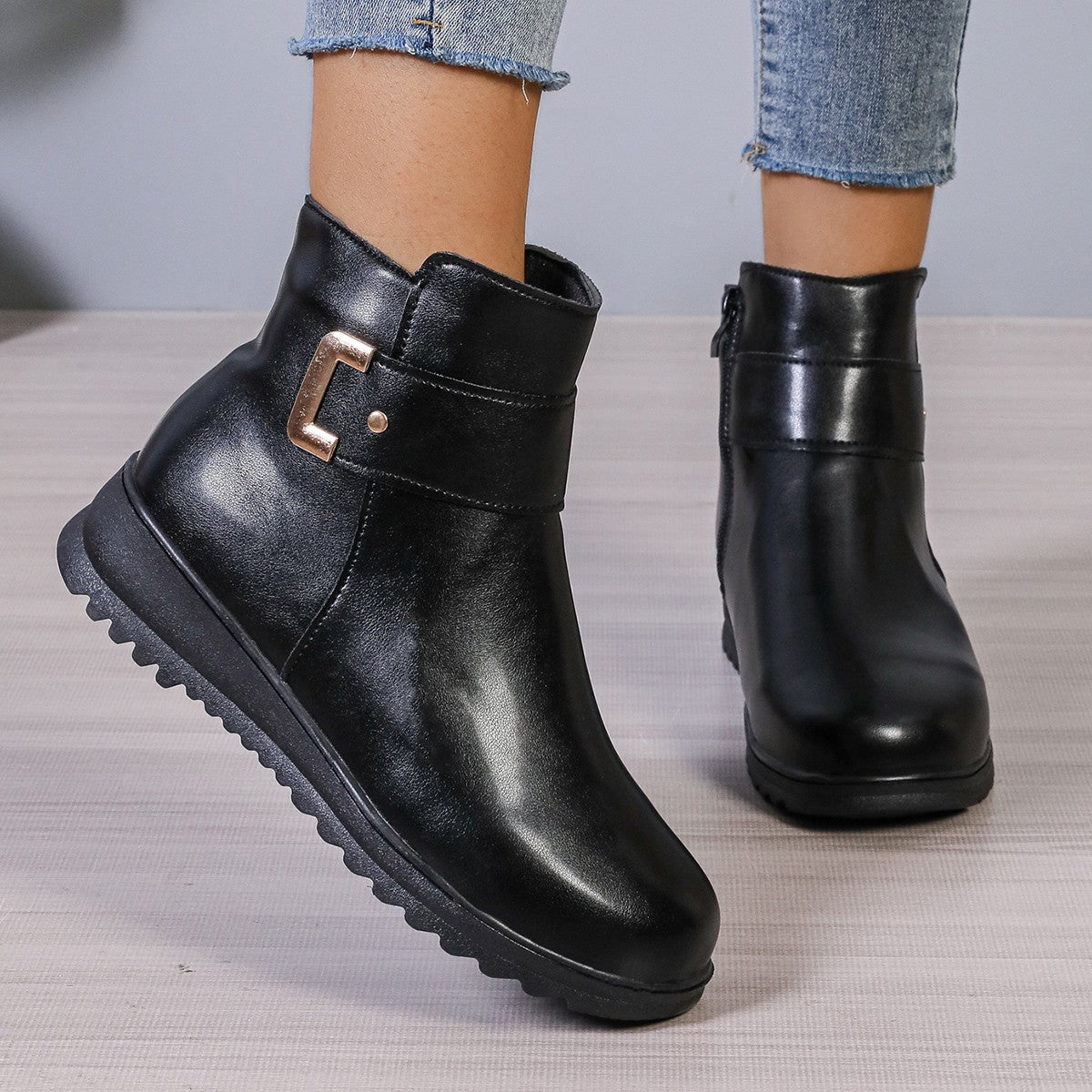 VTX Frost — Fleece-Lined PU Leather Ankle Boot