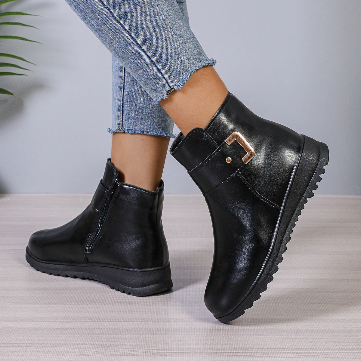 VTX Frost — Fleece-Lined PU Leather Ankle Boot