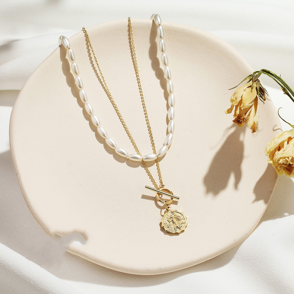 VTX Liora gold double-layer necklace, minimalist layered chain on model