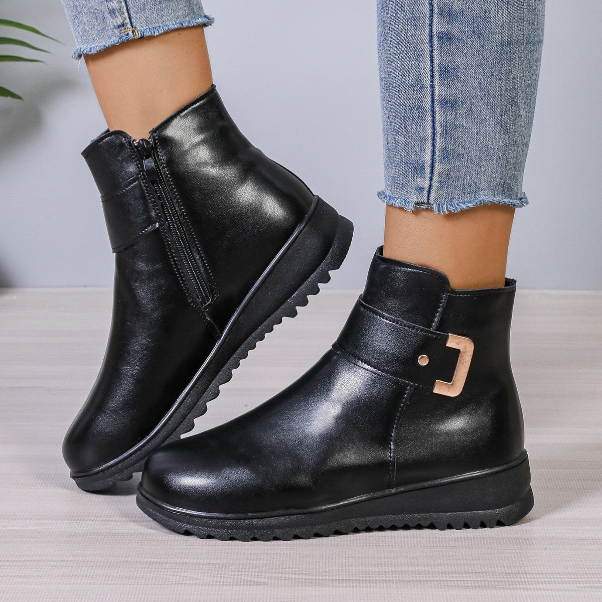 VTX Frost — Fleece-Lined PU Leather Ankle Boot