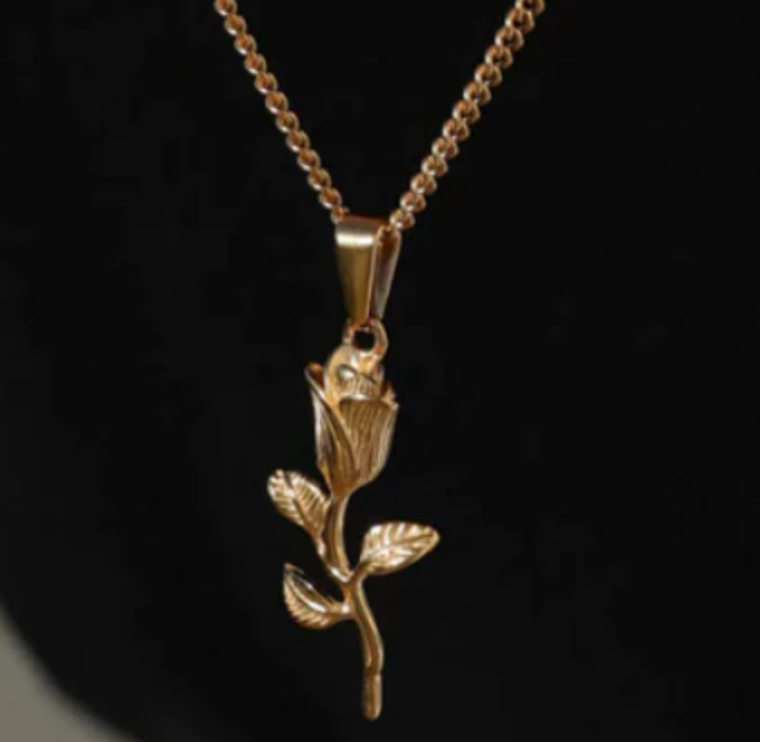 VTX Rose gold pendant necklace